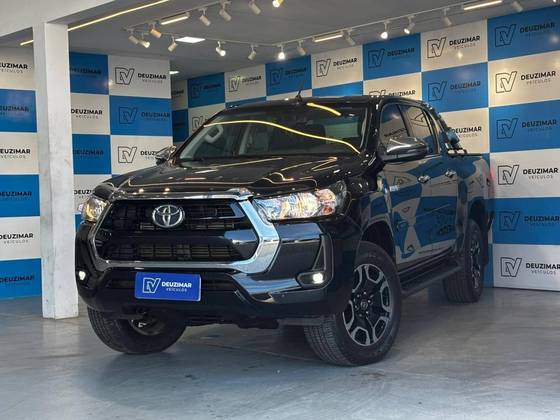 TOYOTA HILUX 2.8 D-4D TURBO DIESEL CD SRV 4X4 AUTOMÁTICO